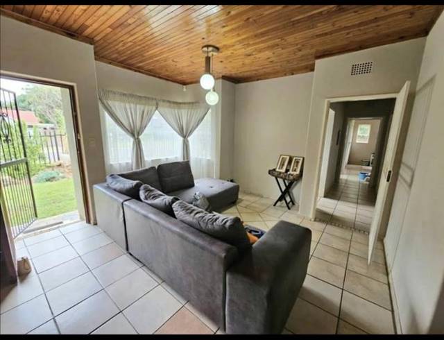 3 BEDROOM HOUSE FOR SALE IN DORANDIA